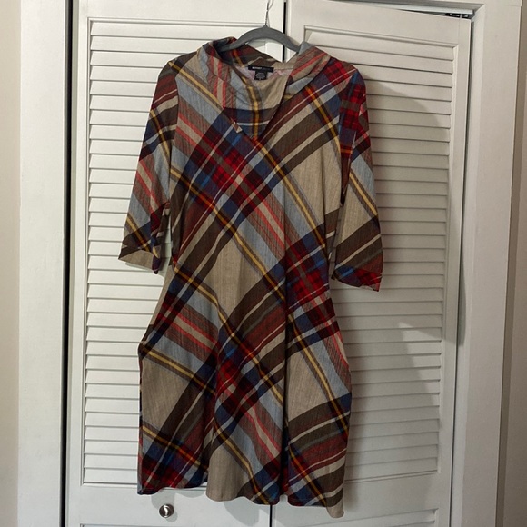 Plaid Dress with Pockets - Picture 1 of 3